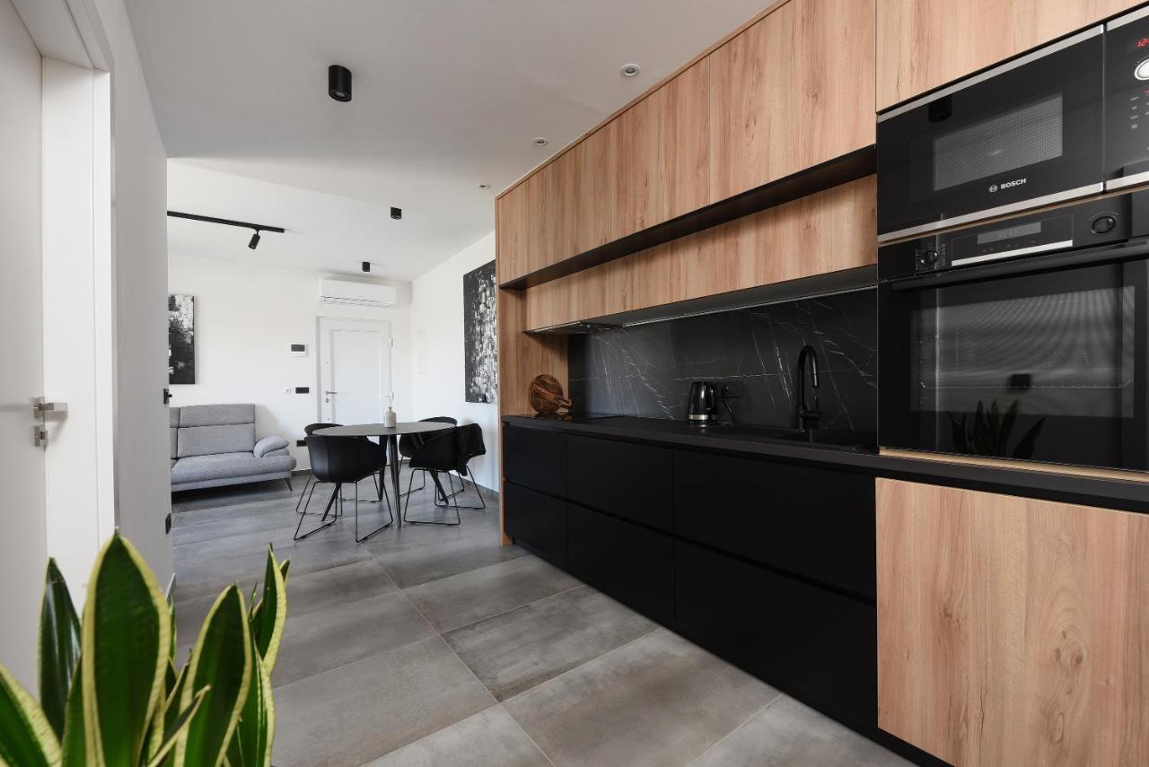 Luxury Apartment N 扎达尔 外观 照片