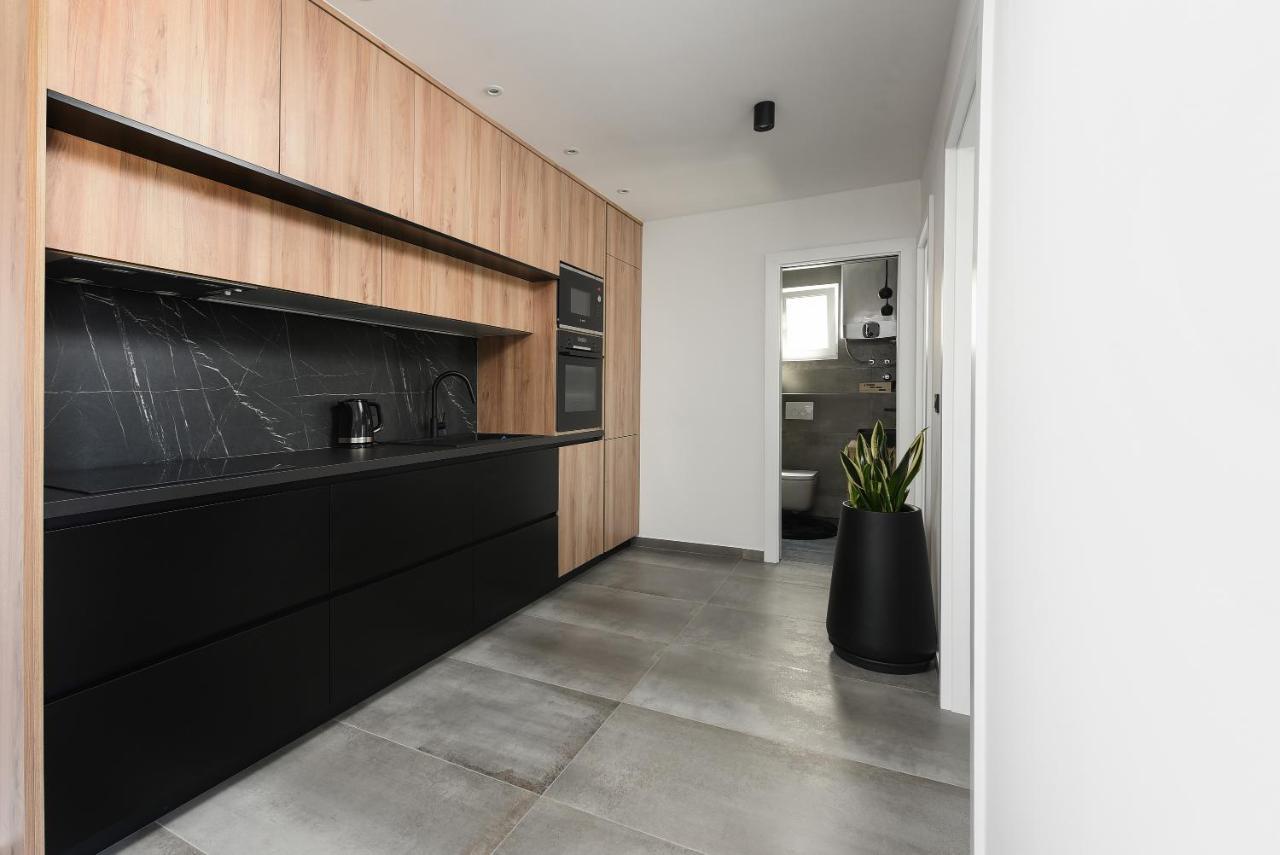 Luxury Apartment N 扎达尔 外观 照片