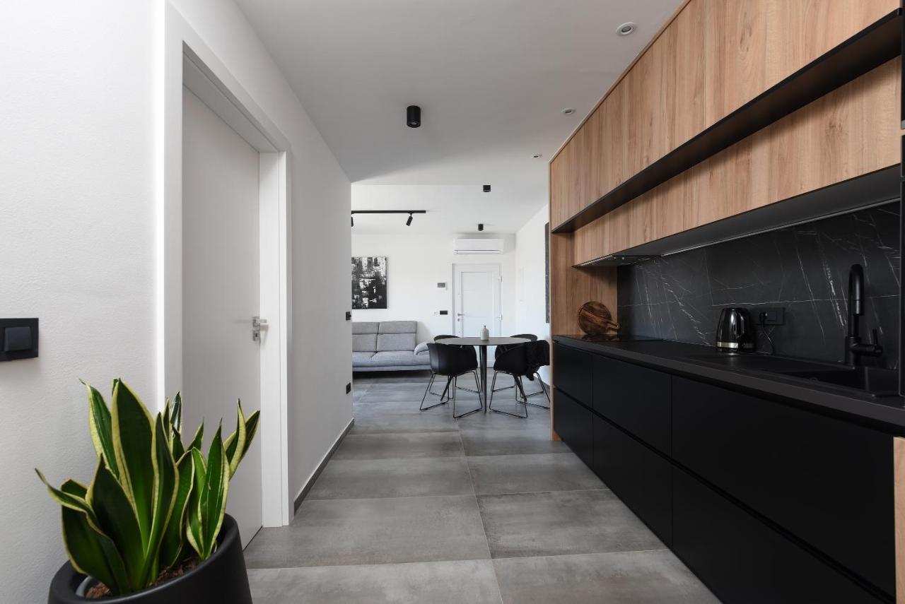 Luxury Apartment N 扎达尔 外观 照片