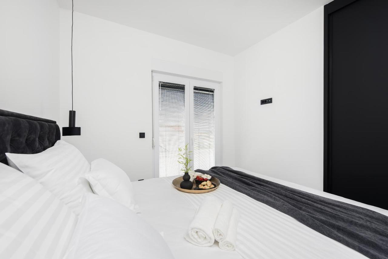 Luxury Apartment N 扎达尔 外观 照片